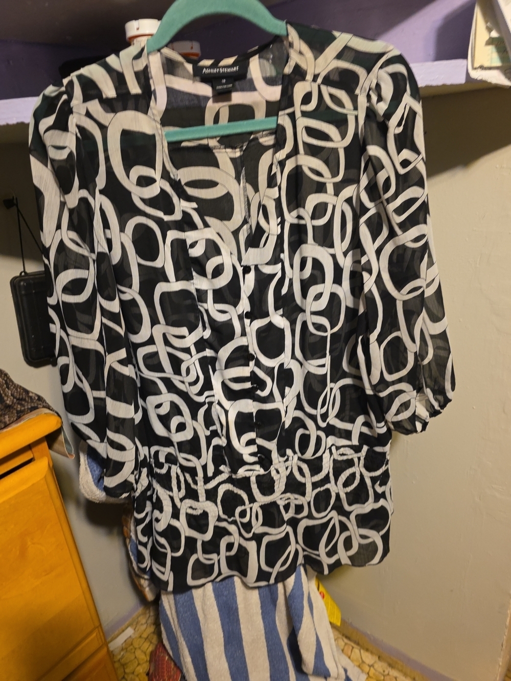 Ashley Stewart Black and White Geometric Chain Print Blouse